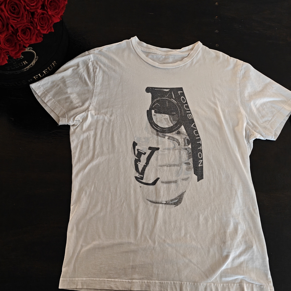 Louis Vuitton White Short Sleeve Tee with Graphic